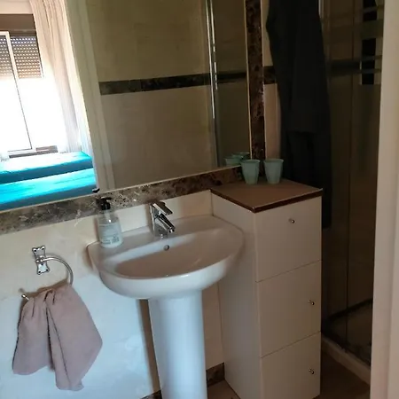 Apartment Met Zeezicht En Vlakbij Het *